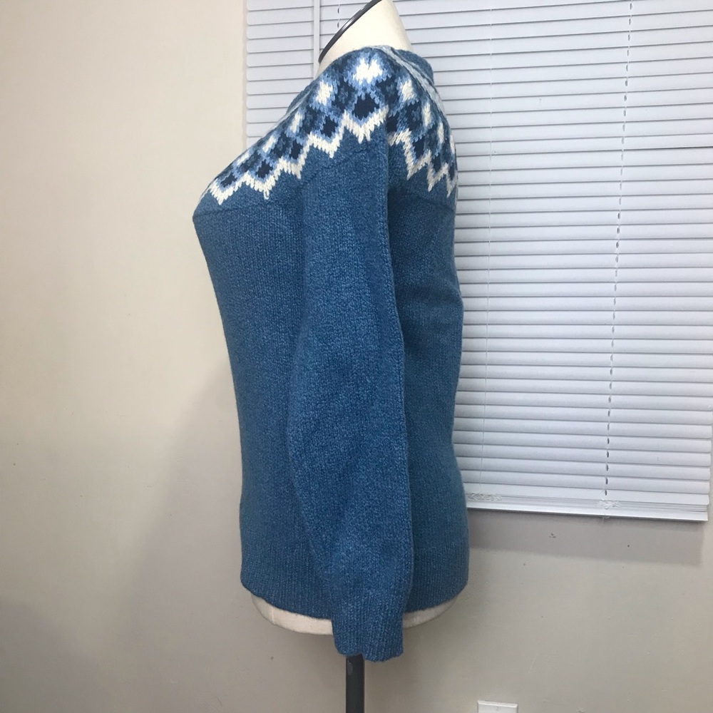 L L Bean Fair Isle Knit Pullover Sweater Women’s Size M Color Blue Round Neck - Picture 13 of 14